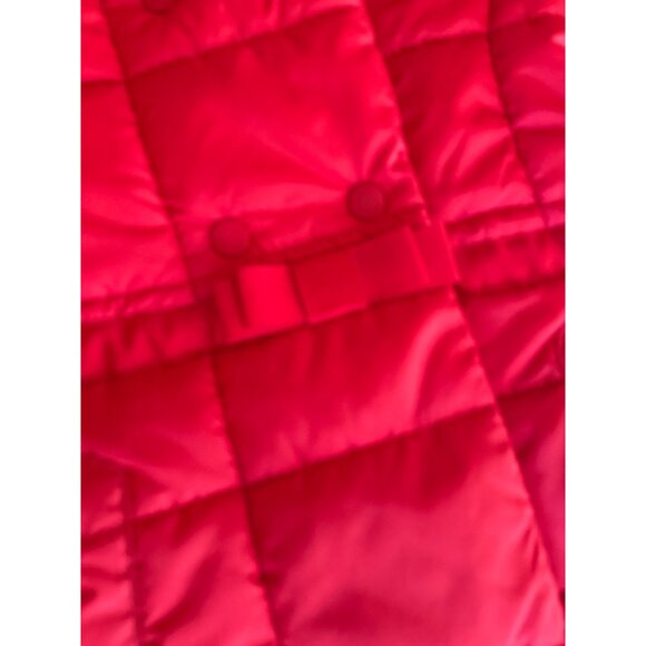 Red Quilted Girls Hooded Jacket With Bow Detail By MIMANIA Size 14 Made In Peru - Picture 2 of 5